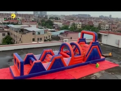 PVC Outdoor Inflatable Obstacle Course บ้านกระโดด ไม่เป็นพิษ สีแดง สีน้ําเงิน