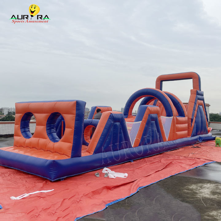 PVC Outdoor Inflatable Obstacle Course บ้านกระโดด ไม่เป็นพิษ สีแดง สีน้ําเงิน