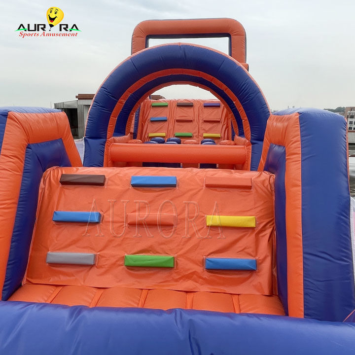 PVC Outdoor Inflatable Obstacle Course บ้านกระโดด ไม่เป็นพิษ สีแดง สีน้ําเงิน