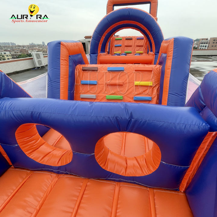 PVC Outdoor Inflatable Obstacle Course บ้านกระโดด ไม่เป็นพิษ สีแดง สีน้ําเงิน