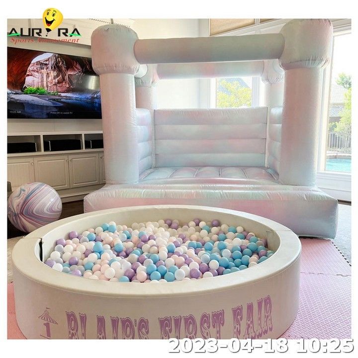 ในร่มพองที่มีสีสันอนุบาลเล่นนุ่มของเล่นศูนย์ลูกสระว่ายน้ำชุด