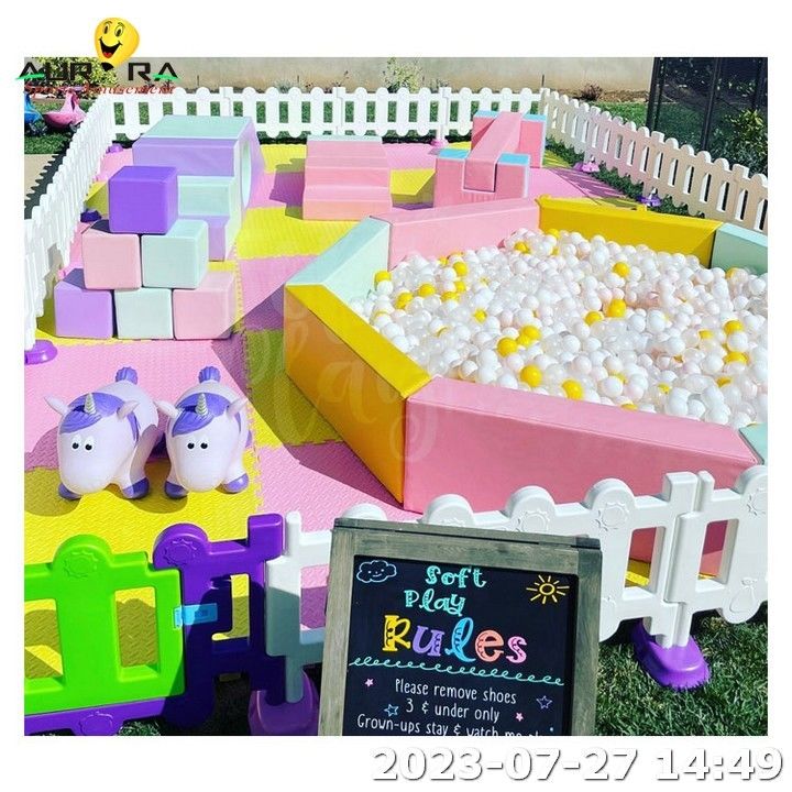 อุปกรณ์บอลปิท Pool รั้วเล่นอ่อนสําหรับเด็ก ขาว Soft Play บอลปิท