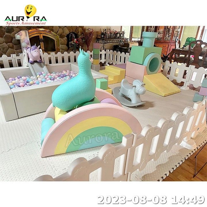 สีขาว เขียว เด็กเล่นอ่อน โบล็อกฟองเล่น Set With Ball Pit อุปกรณ์เล่นอ่อน