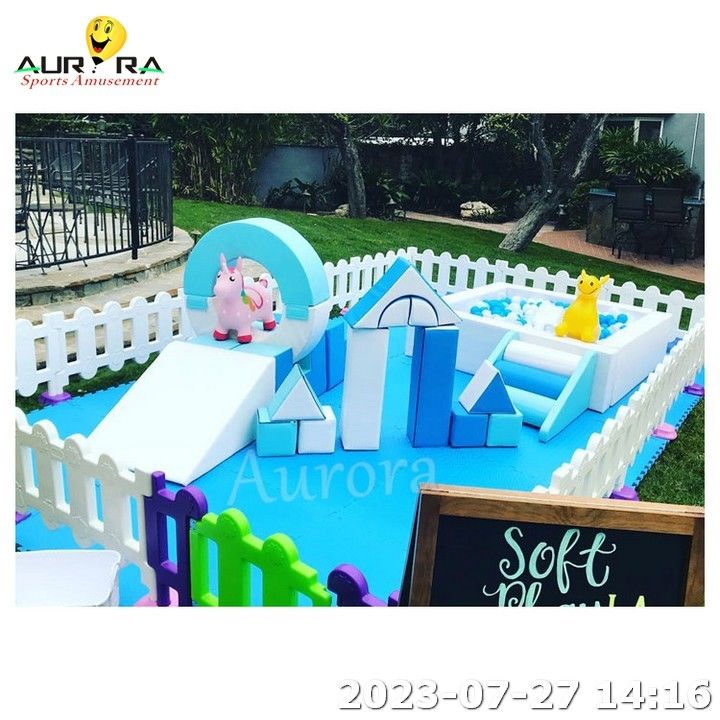 โซฟต์เพลย์ นักปีนอัด อุปกรณ์กลางแจ้งเด็ก สนุกสนาน บอลสีฟ้า Pit สนามเด็กในบ้าน