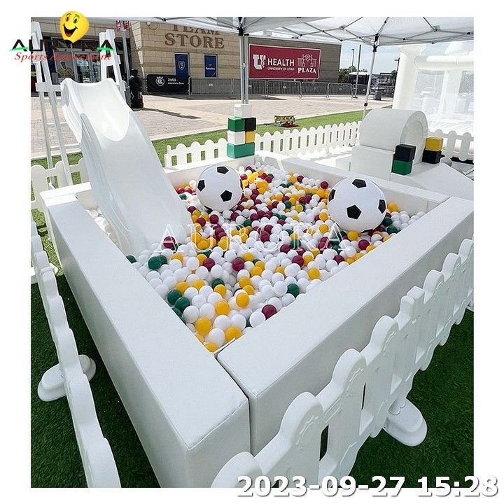 ราคาถูก Custom Indoor White Soft Play อุปกรณ์เล่นอ่อนอ่อนกับบ้านกระโดดอัดอัด