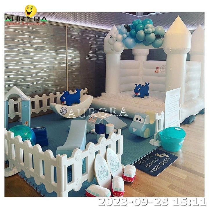 ปราสาท White Bouncy ปราสาท White Soft Play Sets อุปกรณ์สนามเล่น