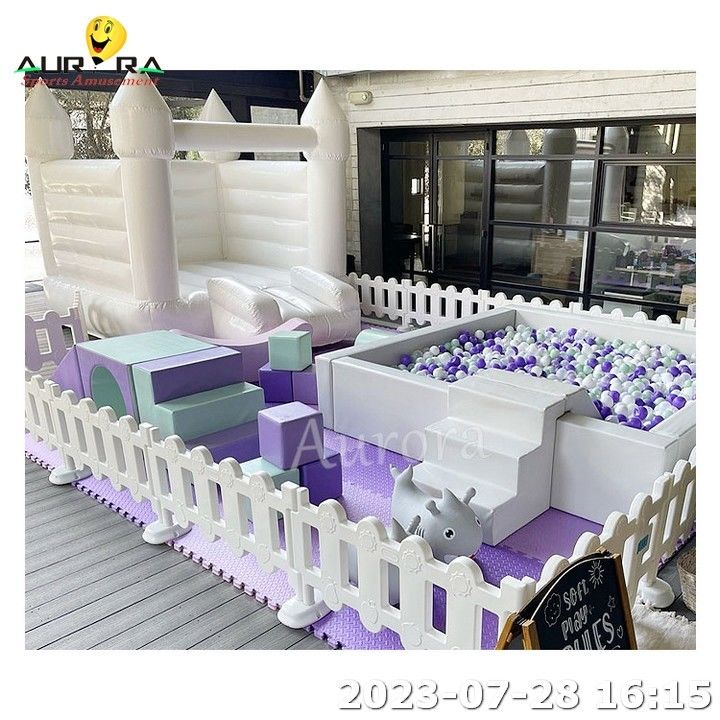 Soft Play Indoor Soft Play Equipment For Sale สีขาว พร้อมบ้านกระโดดแบบอัดอัด