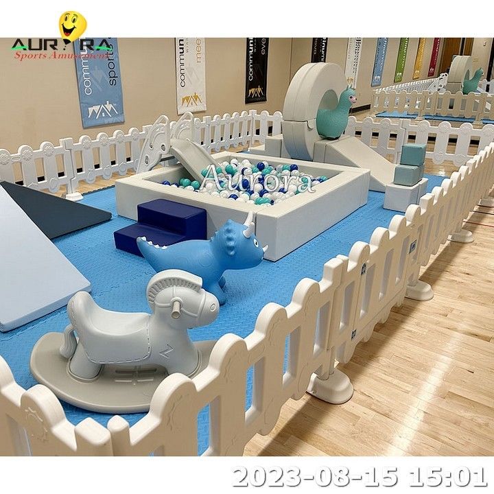 สีเฉลี่ย อุปกรณ์เล่นอ่อน อ่อนเล่นลูกบอล Pit With Slide Outdoor Pink